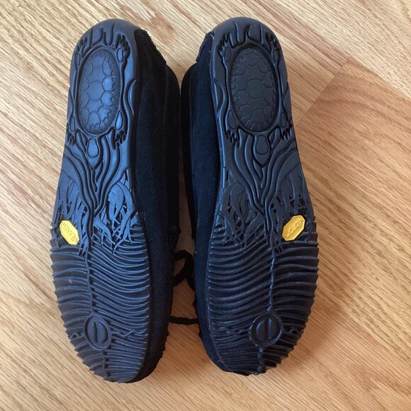 Manitobah Mukluks Moccasins size 6 NWOT - Picture 4 of 4